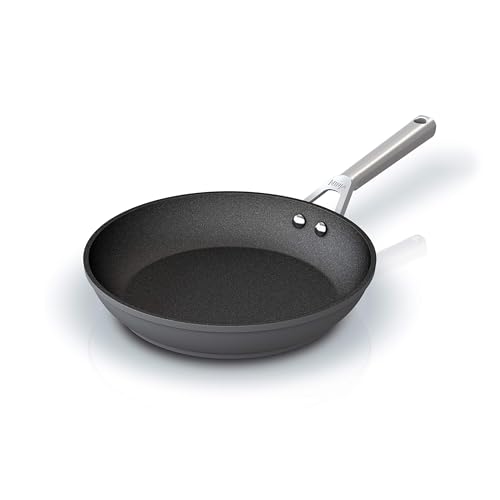 Ninja Cookware, Ninja NeverStick Professional, 16-Piece Pots and Pans Set, Non Stick Frying Pans, Kitchen Essentials, Stock Pot, Sauce Pan, Glass Lids, Saute Pan, All Stovetops, Black, C39900
